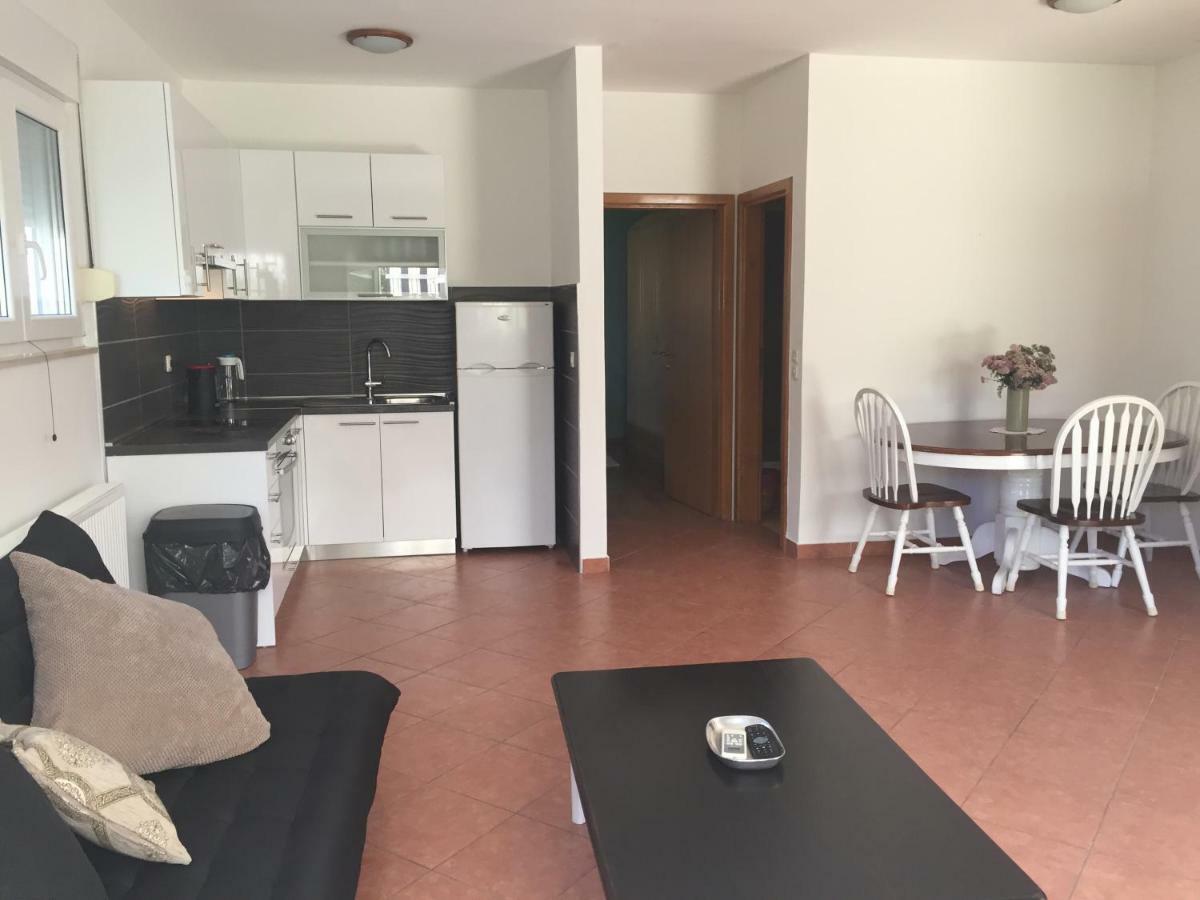 Ana'S Apartments Petrcane Ngoại thất bức ảnh
